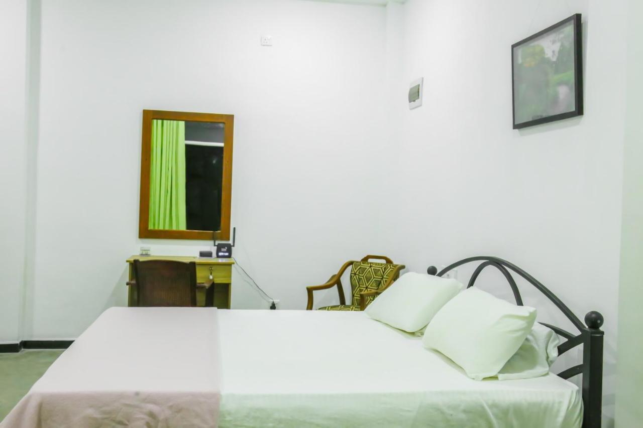 Sandy Palms Guesthouse Hikkaduwa Exterior foto