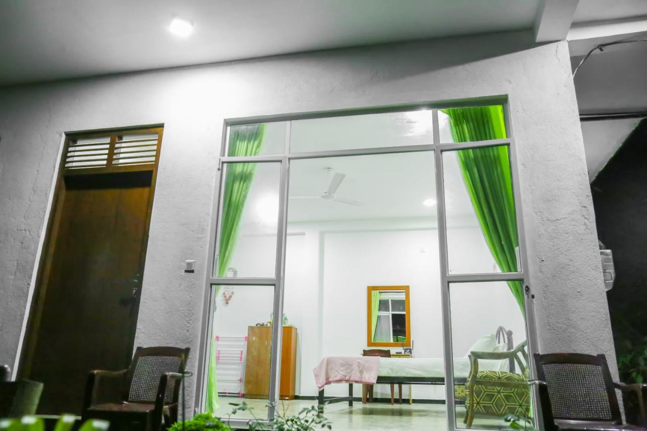 Sandy Palms Guesthouse Hikkaduwa Exterior foto