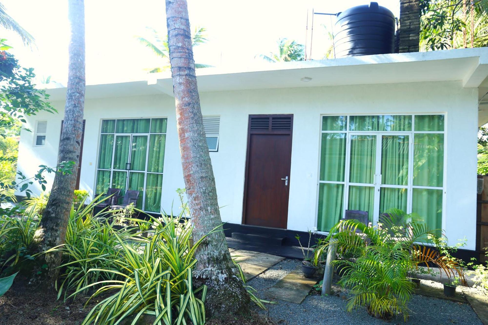 Sandy Palms Guesthouse Hikkaduwa Exterior foto